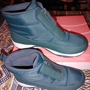 Edele Cold Weather Casual Booties 10W Dark Green